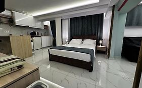 Athens Stay 40